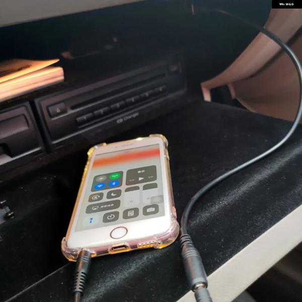 並行輸入品 アウディ A3 A4 A5 A6 Q5 Q7 車載 AMI AUX ケーブル MM I から 3.5MM 音楽サウンド オーディオ アダプター カー
