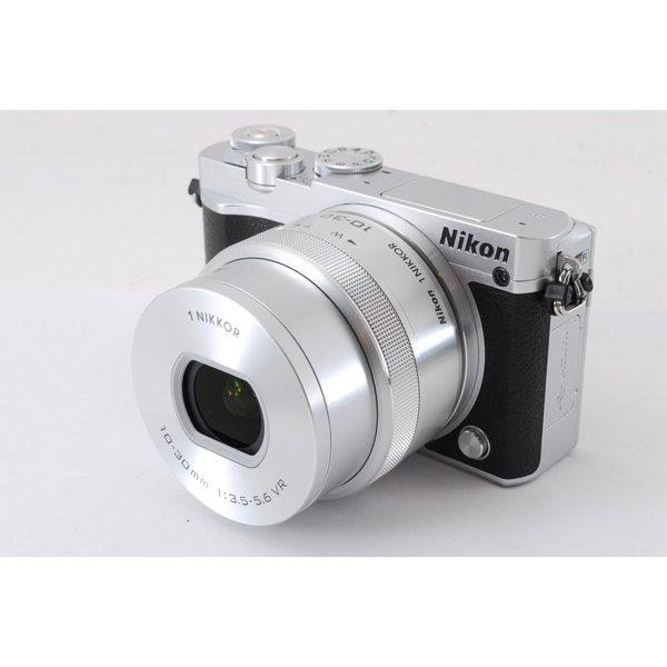 Nikon j5 シルバー セット(追加レンズ) ニコン（Nikon） J5 シルバー レンズキット micro <プレゼント包装承り