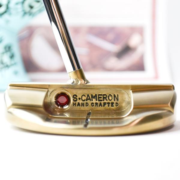 cameron-himawari_122477319_1