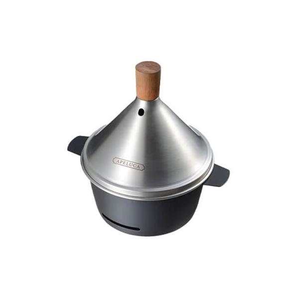 カジュアルなもてなしのテーブルに置きたい、小ぶりな燻製器。できあがるまでの間、蓋の穴からフワリと煙が流れる特徴的なデザインで、香りだけでなくのんびりしたムードまで味わえます。チップ・ウッド両方に対応。ナッツやチーズなど小さな食材から気軽にト...