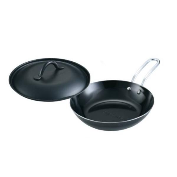 ちびパン、ちびパンリッドが揃ったお得なセット！楽しく使えるかわいいちびフライパン使う人が増えるほど、使い方も増えていく。リッドを使用することでより幅広い料理を楽しめます。仕様《ちびパン》サイズ：約Φ16.3（鍋径）×3.5（深さ）cm材質：...