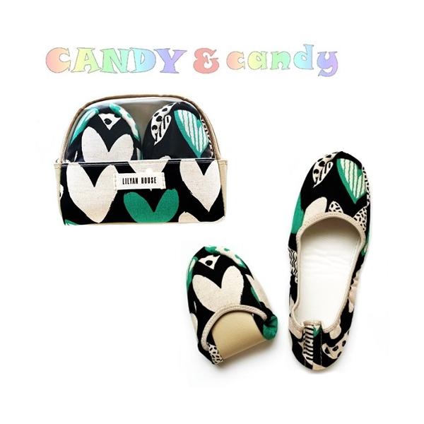 黒×緑の大きなハートがおしゃれなポーチ付き携帯スリッパです。「携帯スリッパってどれも同じ様なデザイン・・・」「可愛くないし、シンプルすぎる・・・」という方にオススメ！卒業式や入学式、授業参観など子供さんがいる方には携帯スリッパは必需品。学校...