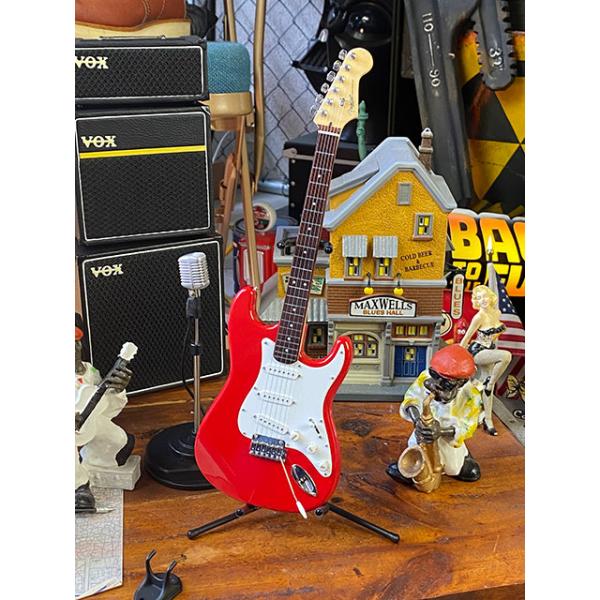 ストラトキャスタータイプ 　レプリカ Fender Japan Stratocaster ストラトキャスター - パプリカ