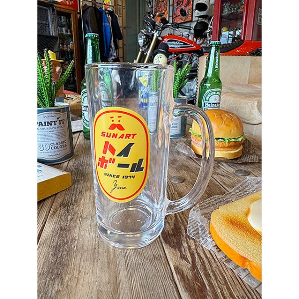 この数年で「自宅飲み」がすっかりと板に付いてきたところ！ハイボール作りの絶妙な塩梅も見つけて今じゃあ「俺のハイボールが一番ウマい」なんて思ってる人も少なくないんじゃない？自宅飲みであと足りないモノと言えば、お店で飲む雰囲気！と言うわけでこん...