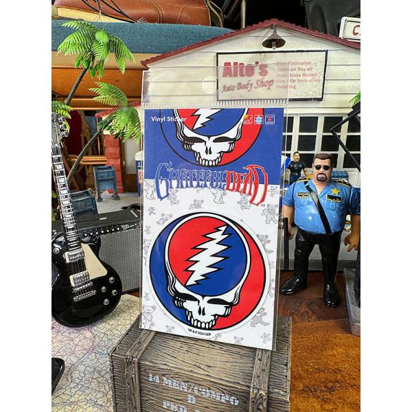 ヒッピーカルチャーを象徴するバンドグレイトフルデッドがステッカーになってリリースされたのを見つけて懐かしくっておもわずゲット！日本ではバンドのマスコットキャラのダンシングベアーのぬいぐるみが当時大ブームになってもはやバンドをそっちのけで一人...