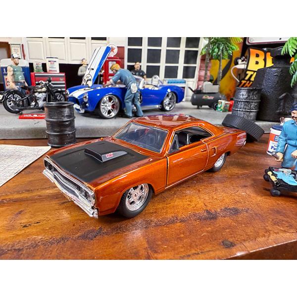 Jada　映画　ワイルドスピード　ダイキャストミニカー　1/32スケール　（ドム　1970年　プリムス　ロードランナー）