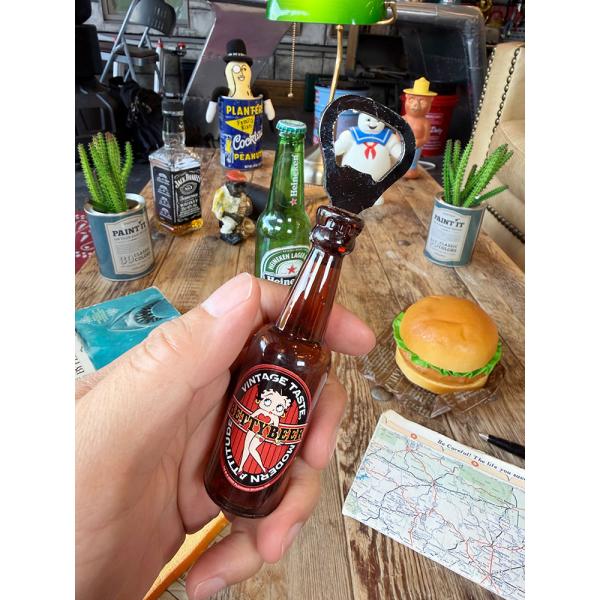ベティ・ブープ　ビアボトル型ボトルオープナー　（BETTY BEER）　マグネット付き　栓抜き ■ アメリカン雑貨 アメリカ雑貨