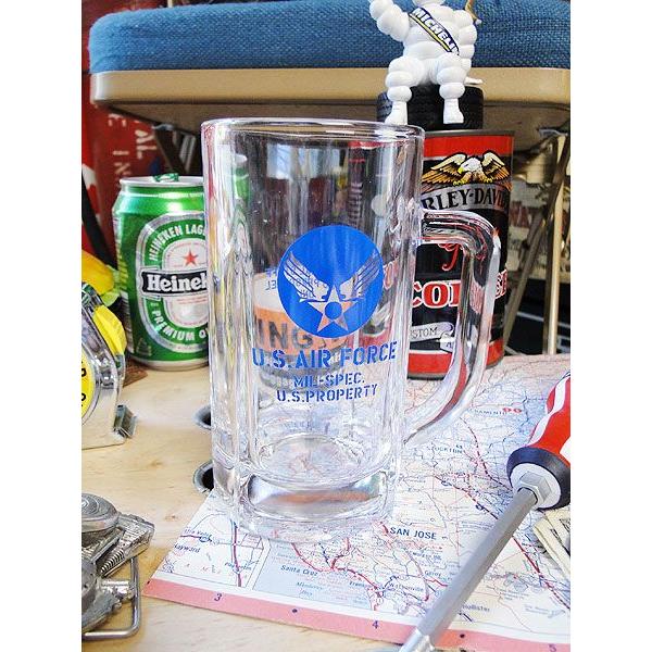 ありそうでなかったボクらの大好きなエアフォースロゴが入ったビアジョッキグラスです。なんかこのロゴが入るだけでグラスも特別感が一気に増すよね！「うちはビールもミルスペック・・・・」なんてバカな想像をしながらご機嫌にお疲れーの一杯を楽しめます。...