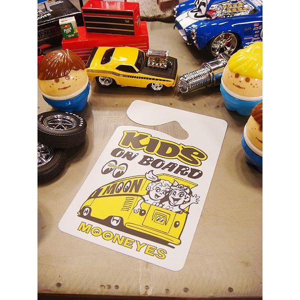 ムーンアイズの「子供乗ってます！」 パーキングパーミット アメリカン雑貨 アメリカ雑貨 インテリア 雑貨 グッズ