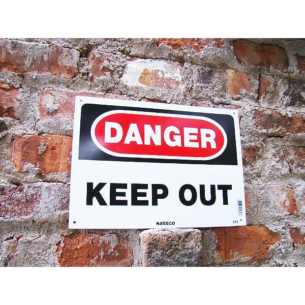 アメリカのデンジャーサインボード Keep Out アメリカ雑貨 アメリカン雑貨 インテリア おしゃれな部屋 人気 壁掛け 看板 輸入 Zk アメリカ雑貨通販キャンディタワー 通販 Yahoo ショッピング