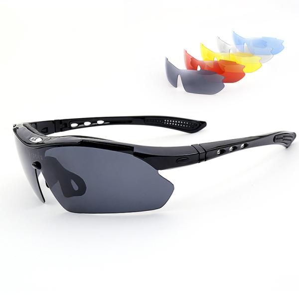 【商品サイズ】大きさ：14.3 x 11.4 x 4.3 cm重さ　：200g付属品：フレーム本体 レンズ5枚 ケース 紐 レンズ拭き【商品素材】プラスチックフレーム【商品詳細】レンズカラーを自身で変えられるサングラス！ランニングやアウトド...