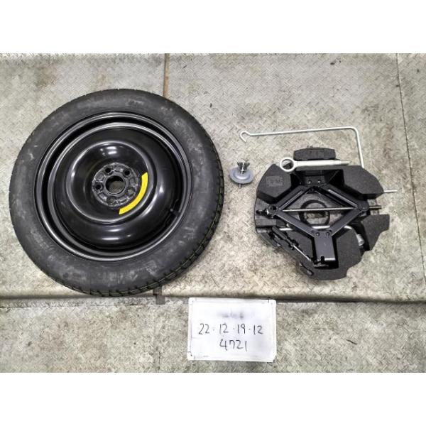 フォレスター　SK9　スバル純正スペアタイヤ　T145/80D17　車載ジャッキ フォレスター SK9 スバル純正スペアタイヤ T145/80D17 車載