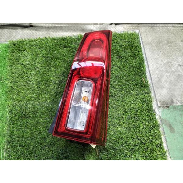 タント 6BA-LA650S 右テールランプ L X07 81551-B2430 : カーリボン