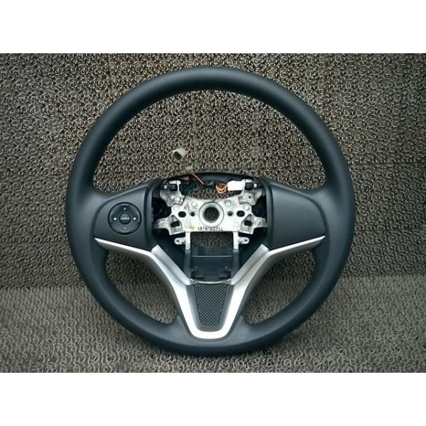 フルフィッティングのステアリングハンドル car-reuse-ys1_190726000170100