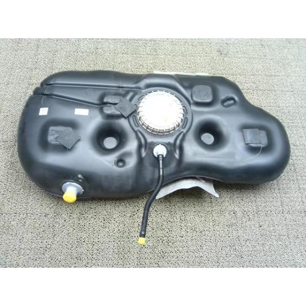 2202141・プリウスα ZVW41 トヨタ アルファ ハイブリット用 【燃料