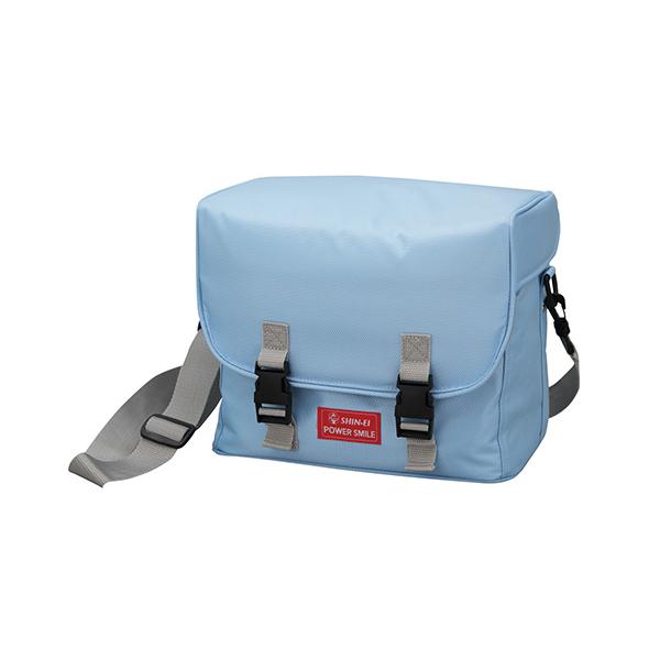 【サイズ】寸法：W335×D240×H285mm重量：約800g【仕様】型式：1Z056-00材質：ビニール製【対応機種】スマイルケア KS-1000・KS-1000C【特徴】●水濡れ・汚れに強いビニール製で、携帯性に優れています。●本体を...