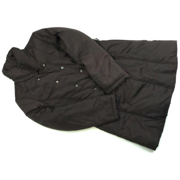 ブランド：COMME CA BLANC D'OEUF(コムサブロンドオフ)カテゴリー：ママコートサイズ：ママ向けアイテム色：ダークブラウン状態：★★★★記名：なしジャンル：Girlポリエステル素材。中綿入り。ファスナー・スナップボタン開き。...