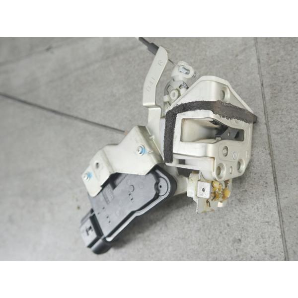 carups_e-b-12zyt1x0176049