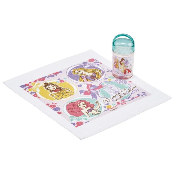 ［商品仕様］行楽や普段使いに便利なおしぼりとケースのセット。 開けやすいように持ち手が付いたケースです。 濡れたおしぼりを凍らせてお弁当と一緒に持つと保冷剤代わりになっておすすめです♪名前シール付き。 【サイズ】 ケース：約W58×D44×...