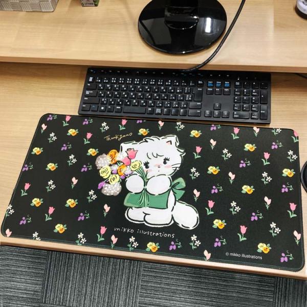 mikko illustrations デスクマット ブラック 572833 ミッコ