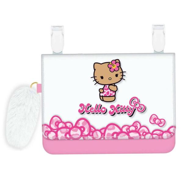 ［商品仕様］【サイズ】約H110×W140×D15mm パッケージ：約H160×W140×D15mm（ファー除く） 【素材】ポリエステル・PVC・ファーマスコット 【重量】約60g 【特長】 ・PVCを重ねたフラップとギャル感が増すしっぽチ...