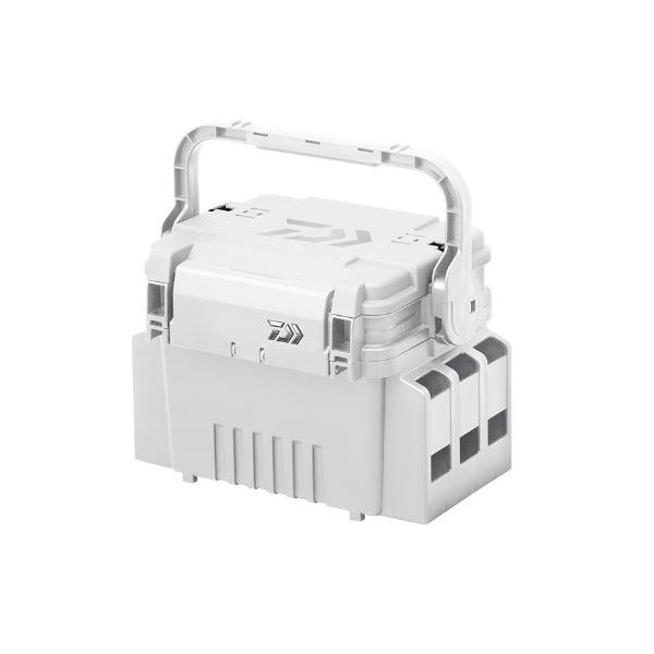 ハンドルストッパー搭載！持ち運び時にバランスが崩れず持ち運びラクラク。上蓋がトレースタンドとして使用できる。プライヤーなどの小物をチョイ置き出来るインナートレー内蔵。本体サイドにはロッドスタンドTBなどに対応した多目的ホルダーを装備しスタイ...