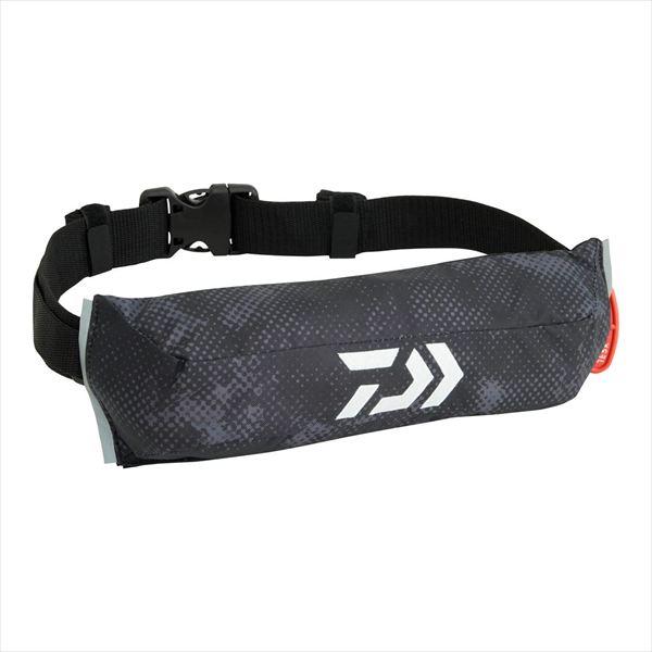 緩衝しにくいウエストタイプの小型手動自動膨脹ライフジャケット。安心の国土交通省型式承認品（小型船舶用救命胴衣TYPE-A）。レールシステムを搭載し、ウエストタイプ自動膨脹が更にコンパクトなサイズ感で実現。カバーサイズは通常のウエストタイプの...