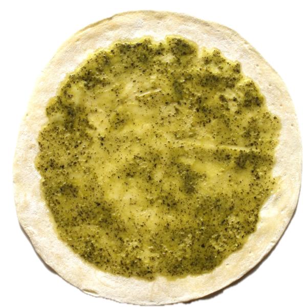 ソース塗り済みで手間いらず。具材をのせて焼くだけで、本格ピザがすぐ完成！ナポリ＆クリスピー、選べる2種で家族の時間をもっと楽しく。