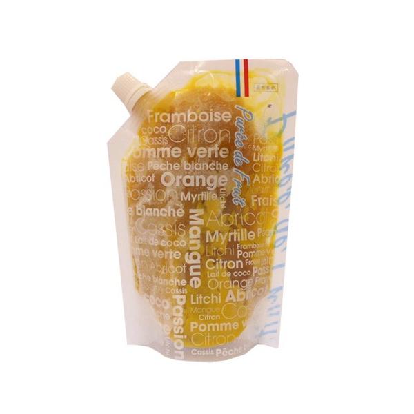 フランス・ブルターニュのフルーツ加工メーカーが作る果物の味わいを大切にして作られたフルーツピューレです。インド産のアルファンソマンゴーを使用した、豊かな風味のピューレです。夏のお菓子には欠かせない風味で、ムースやソルベに大活躍。そのまま、ヨ...