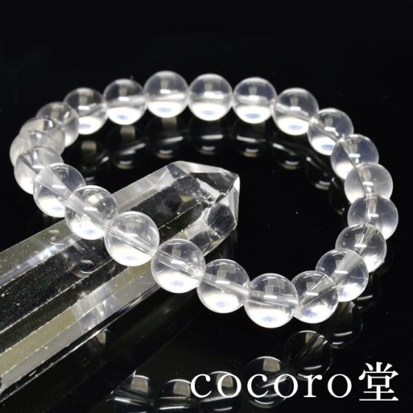 ジラソルクォーツは、別名ミルキークォーツとも呼ばれ、淡い乳白色の大変優しさにあふれた美しいパワーストーンです。包み込むような優しい光が、不安やストレスを取り除き、心身に安らぎをもたらすとヒーリングストーンとしても、非常に人気のあるストーンで...