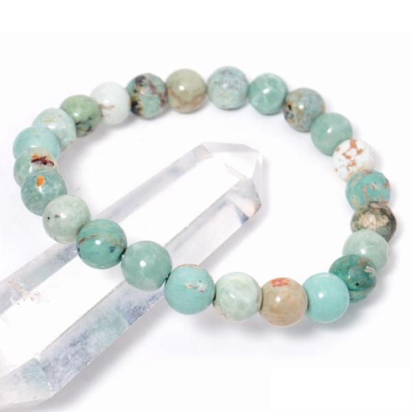 ディッカイトは、カオリンのグループに属する粘土鉱物です。人生の壁を乗り越えるような強い信念と希望を与えてくれるとされています。また、視野や思考を広げて、コミュニケーション力を高めるとして、人間関係を良好にしてくれるでしょう。※約8mm玉※石...