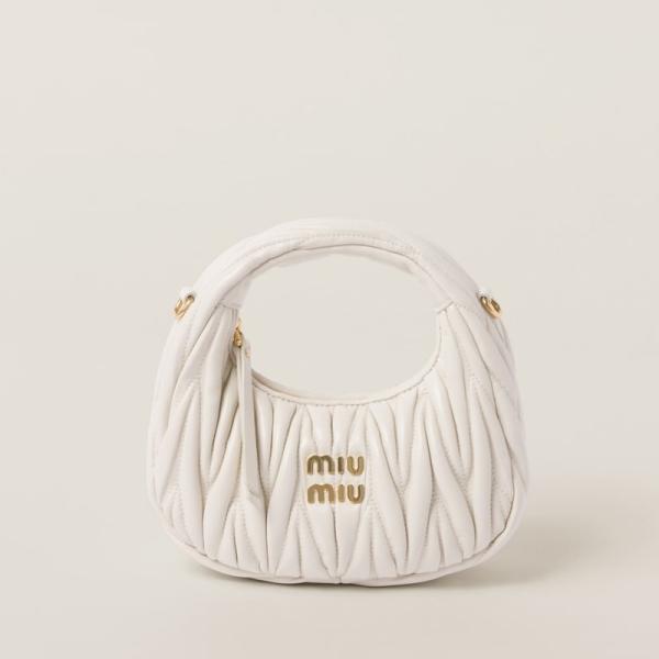 miu miu（ミュウミュウ） ワンダー マテラッセレザー ホーボーミニ 