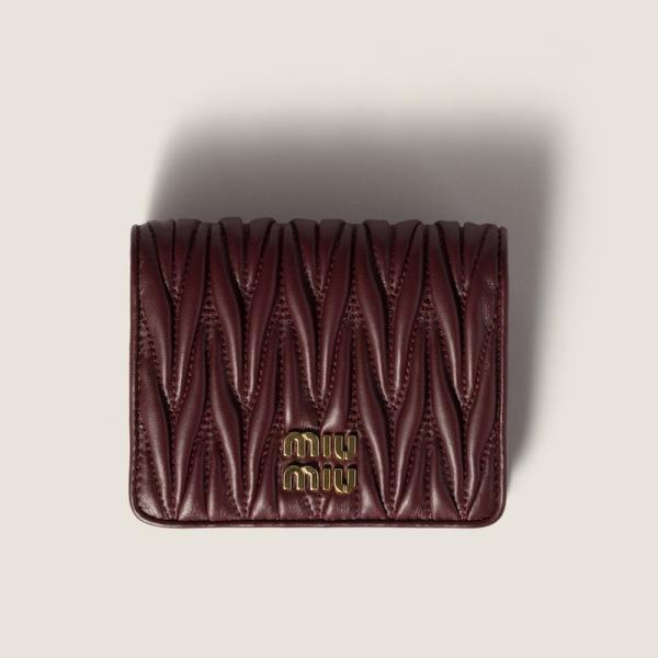 miu miu（ミュウミュウ） マテラッセレザー 折り財布