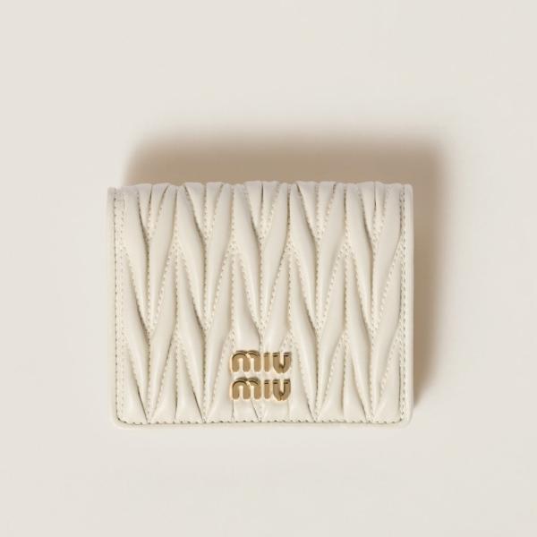 miu miu（ミュウミュウ） マテラッセレザー 折り財布