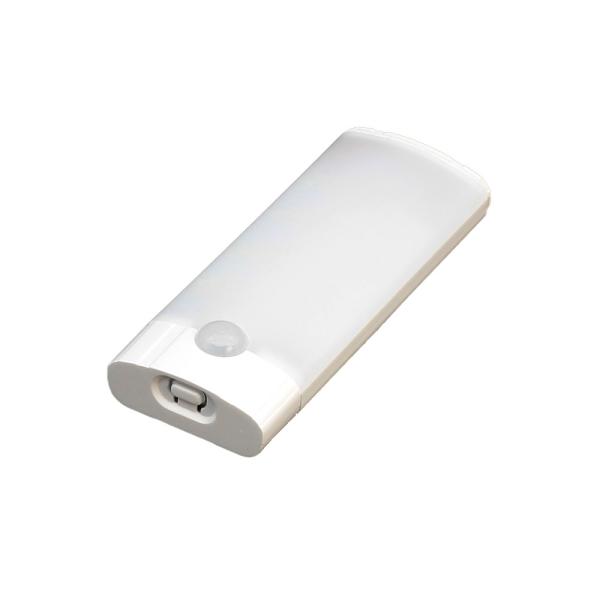 ■広範囲に明るい高輝度LED搭載2色の異なるLED（昼光色/電球色）をワイドなボディーに搭載。柔らかで明るい光が特徴です。■人感センサーで自動点灯本製品の人感センサーは、最大3m（120度）の範囲で反応します。点灯後、反応がなくなると約20...