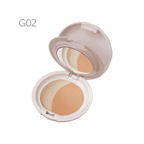 ━━━━━━━━━━━━━━━アウトレット/メーカー生産終了━━━━━━━━━━━━━━━月の光をまとったようなツヤキラフェイスにメイクアップ！自分好みのツヤ肌が叶う2in1パクト。繊細な白パールをたっぷり配合した上品なジューシーグロウクリ...