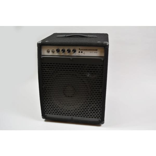 ベースアンプWARWICK BC40の中古が入荷しました！！-ベース・コンボ・アンプ-40Wパワーアンプ-10インチWarwickカスタム・スピーカー-2インチ高音域ホーン-バスレフ・ハウジング-頑丈なスチール製のパンチメタル・グリル製-ク...