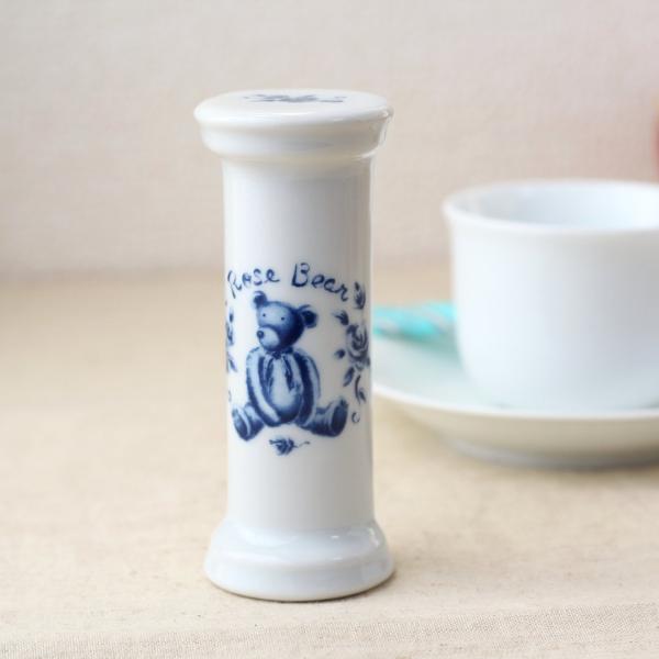 かわいいくまちゃんがモチーフになっているローズベアーシリーズ♪ティータイムのお供に陶器製の3分砂時計はいかがでしょうか。ゆったりとした午後の小休止に紅茶やハーブティーをおしゃれにいただけます♪お子様の集中力を養うのにもいいんだとか！おしゃれ...