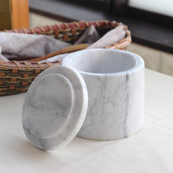 大理石 蓋付き 小物入れ 置物 オニキス 天然石 石の器 蓋つきの四角い箱 天然石オニックスの希少な器 重みのある石の