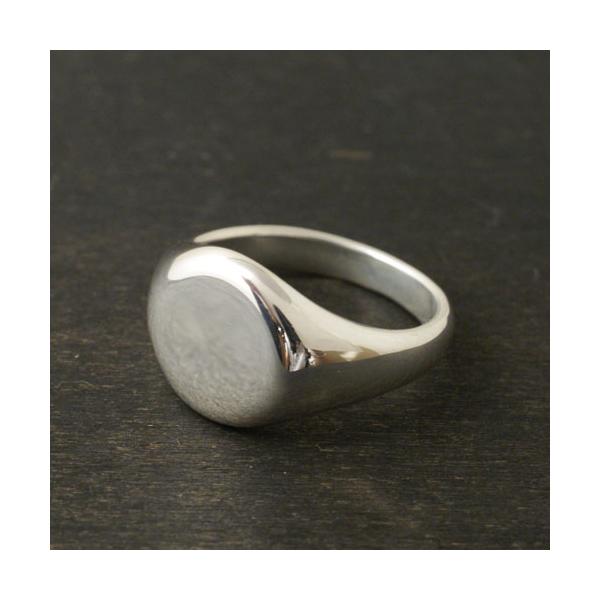 スノーマン目黒蓮さん着用モデル・Atease PLAIN SIGNET RING ROUND