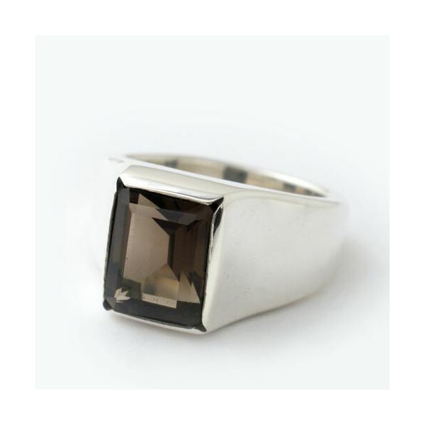スノーマン向井康二さん着用モデル・mollive OCTAGON CUT STONE RING