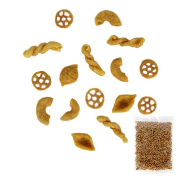 デュラム小麦のセモリナのシェル・ホイール・ツイスト・ペンネ型のパスタをフライしてサクッと香ばしく仕上げました。夜のお店、バー・クラブ様でも大好評のチャーム（おつまみ）です。