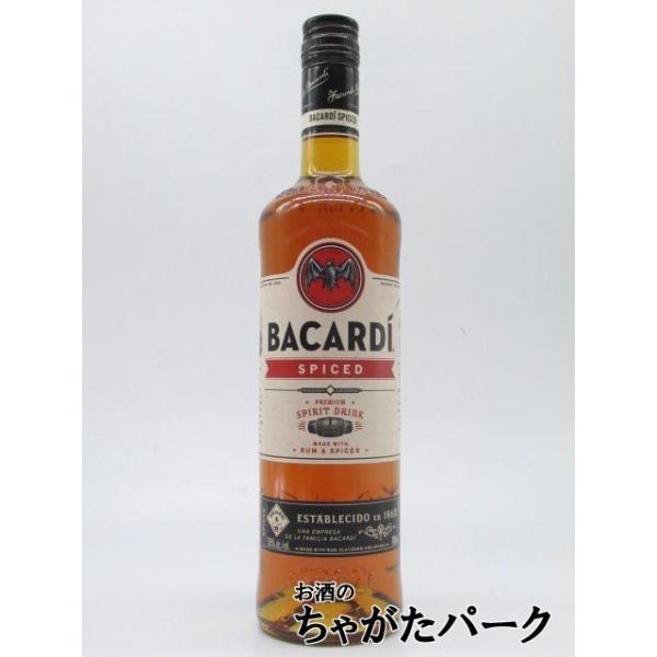 シナモンやナツメグ等の天然スパイスを調合し、オーク樽熟成したスムースでスモーキーなプレミアムスパイスドラム。エキス分が２％以上になるので日本ではリキュールとなるが、世界ではラムベースのリキュールはラムとされている。バカルディゴールドを使用し...
