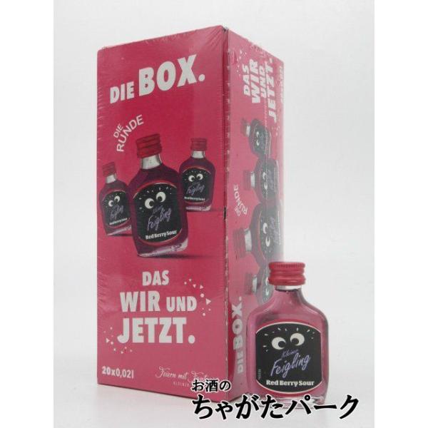 甘酸っぱいベリーが一番美味しい時期はあっという間に過ぎてしまうもの。しかしこのレッドベリーサワーがあれば甘さと酸っぱさの一番美味しい部分を年中楽しむことができます！甘みと酸味がとてもバランス良く、深い赤紫色が特徴です。うっとりしてしまうよう...