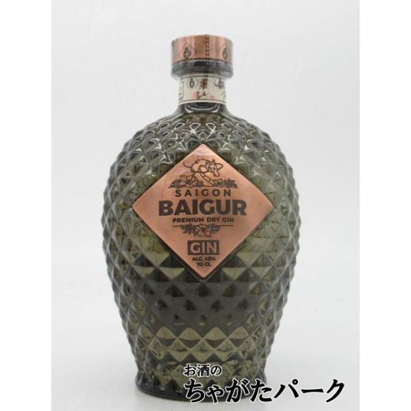 サイゴン バイガー プレミアムドライ・ジンは現ホーチミン、旧サイゴンに11世紀頃存在した居住地「Baigaur(バイガー)」に因んで名付けられ、ホーチミンで製造されるジンです。Baigaurには鮮魚やスパイスなどの市場が存在し人々の台所とし...