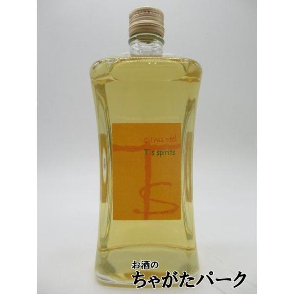 ベースとなる球磨焼酎に、熊本県産の柑橘を加え蒸留したスピリッツ。柑橘のフルーティさを楽しんでもらうべくジュニパーベリーは使用していません。蒸留の際に使う柑橘は、リキュールにするために果汁を搾ったものも使用したエシカルな商品です。柑橘のさわや...