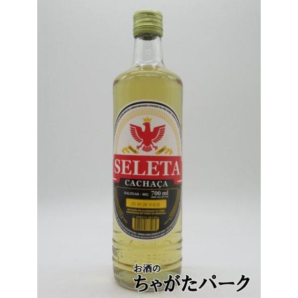 日本の愛好家の間ではアーティザン・カシャーサとも言われる特別なもの。こちらはその一大産地として知られるミナスジェライス州にある生産者で、カシャーサ・アルチサナルの生産者としては規模、人気ともにトップクラス。自社農場で栽培されたサトウキビを原...