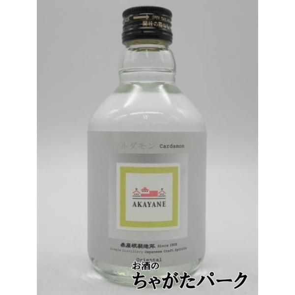 世界中の熱心なスピリッツファンの期待に応えるべく、丹精込めたこのスピリッツの楽しみ方は、先ず常温のスピリッツをグラスに注ぎ、ゆっくりとグラスに鼻を近づけて香りを利いた後、少しづつ口に含み味わいと余韻をストレートに楽しんで頂きたい。その後数滴...