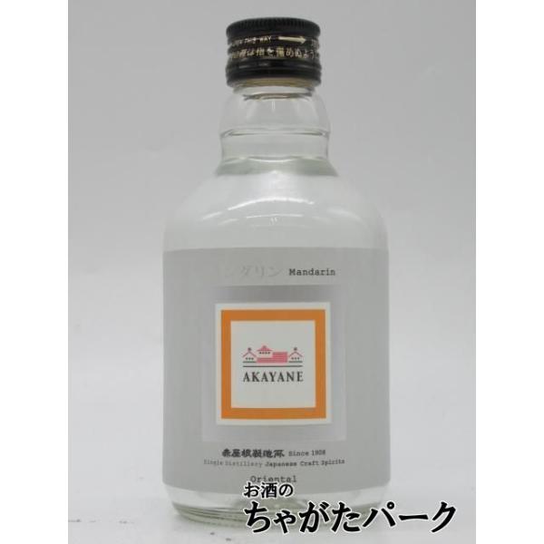 世界中の熱心なスピリッツファンの期待に応えるべく、丹精込めたこのスピリッツの楽しみ方は、先ず常温のスピリッツをグラスに注ぎ、ゆっくりとグラスに鼻を近づけて香りを利いた後、少しづつ口に含み味わいと余韻をストレートに楽しんで頂きたい。その後数滴...