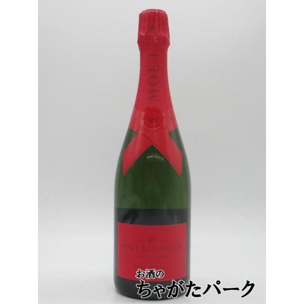 モエ・エ・シャンドンらしい、真っ赤に染まったホリデーギフト「モエ・エ・シャンドン シェア ザ ラブ」。今年のホリデーシーズン、モエ・エ・シャンドンは世界中を情熱的な「赤」で彩ります。人と人との繋がりや愛、セレブレーション、そしてモエ・エ・シ...